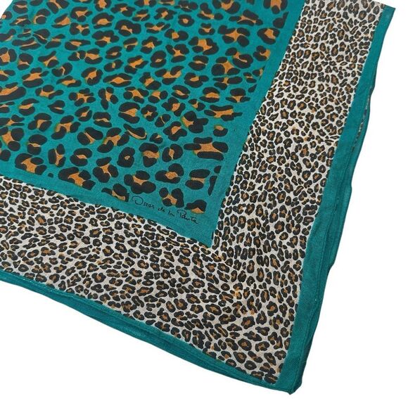OSCAR DE LA RENTA Leopard Print Scarf - Picture 5 of 6